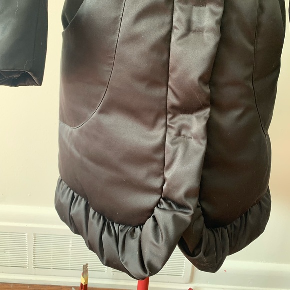 TAHARI BLACK WINTER COAT - Picture 3 of 15